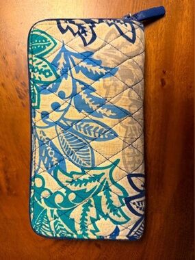 Vera Bradley Santiago Wallet